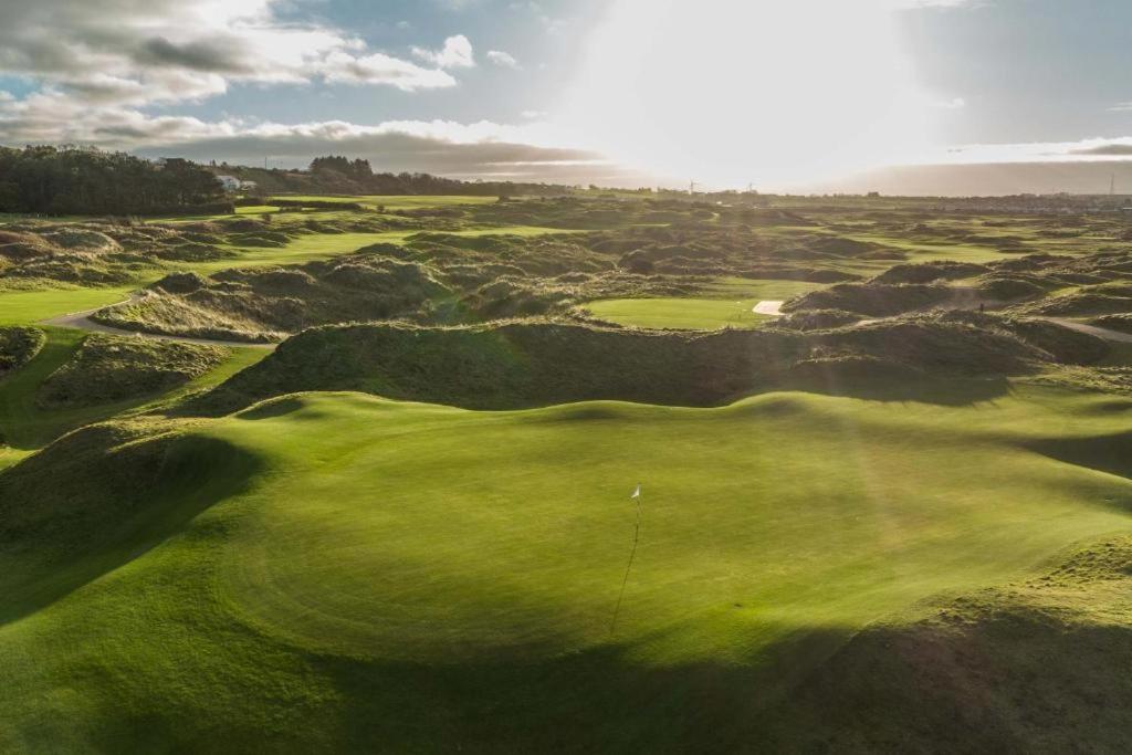 4 Golf Terrace - Portrush By The Sea Apartment Bagian luar foto