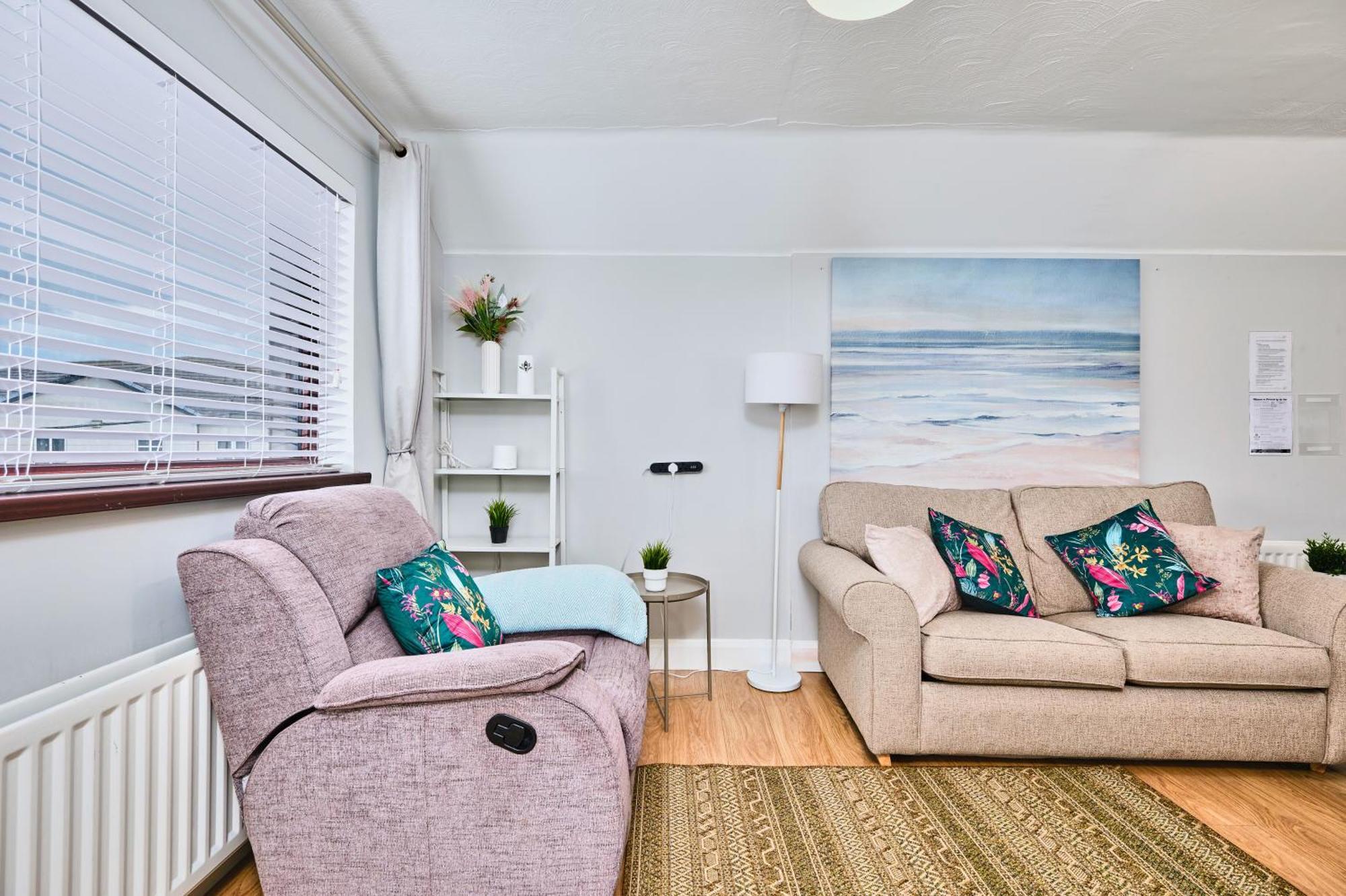 4 Golf Terrace - Portrush By The Sea Apartment Bagian luar foto