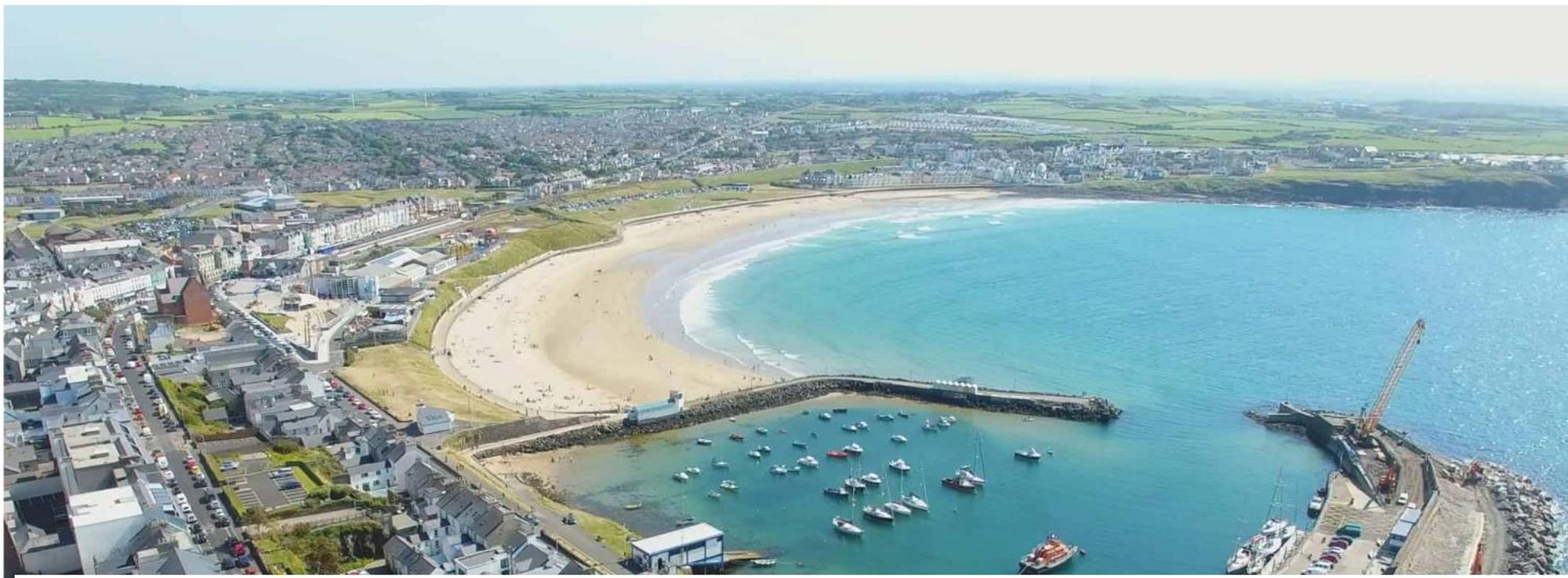 4 Golf Terrace - Portrush By The Sea Apartment Bagian luar foto